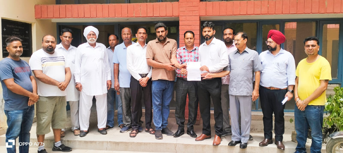 Today Adarsh ??Social Welfare Society Punjab under the leadership of Founder President Satish Kumar Soni gave a demand letter to Agriculture Development Officer Gurinder Singh.